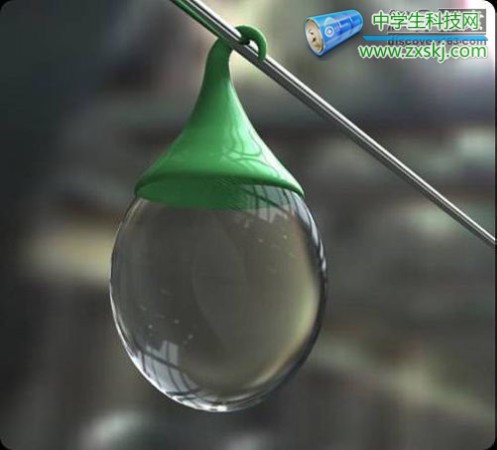 　　你一定會(huì)很好奇，這樣一個(gè)大水滴是怎么驅(qū)走蒼蠅的呢？ 
